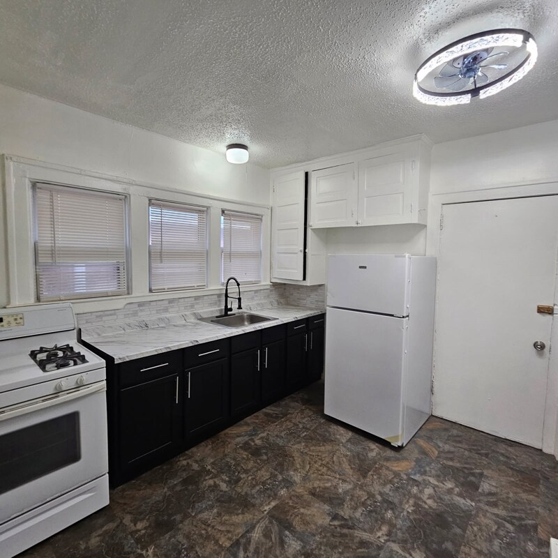 Building Photo - 1929 Calvert Ave