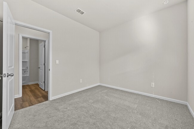 Building Photo - 2327 Whitworth St