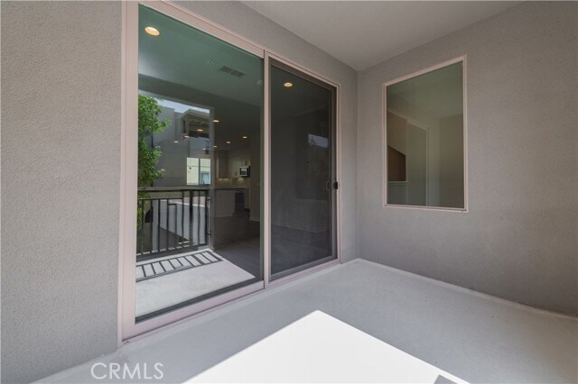Building Photo - 207 Magnet