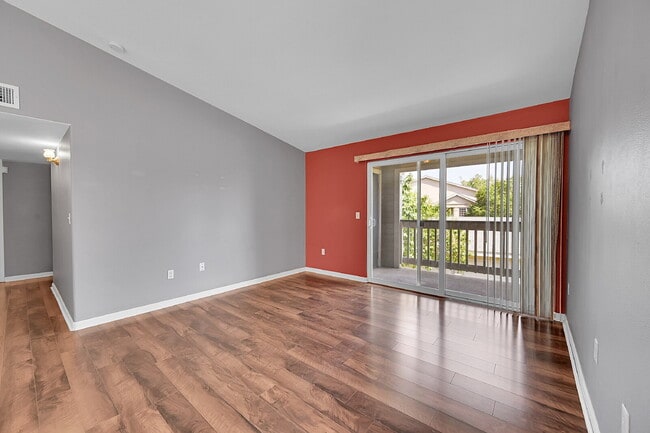 Building Photo - $2,050.00, 2-bed, 2 bath, located in Broom...