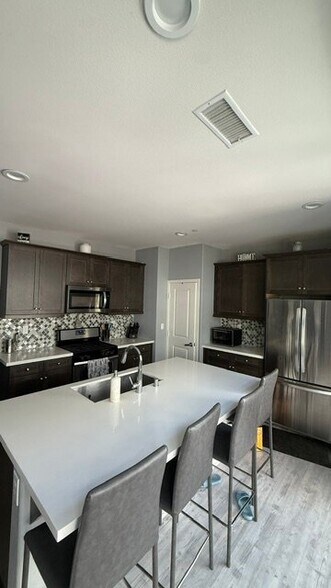 Building Photo - 8506 Sandstone Pl