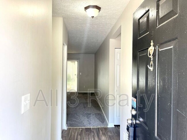 Building Photo - 210 Sheraton Ct
