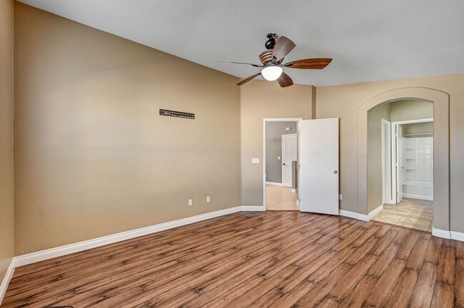 Building Photo - 9333 Leaping Deer Pl