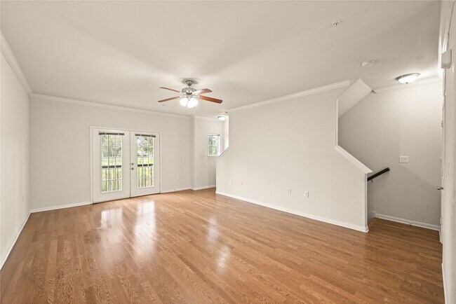 Building Photo - 9200 Westheimer Rd