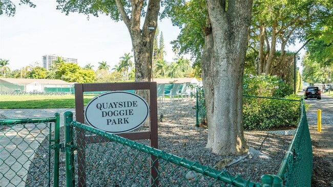 Building Photo - 4000 Towerside Terrace