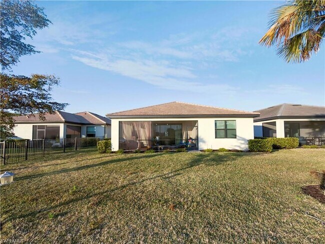 Building Photo - 18347 Ridgeline Dr