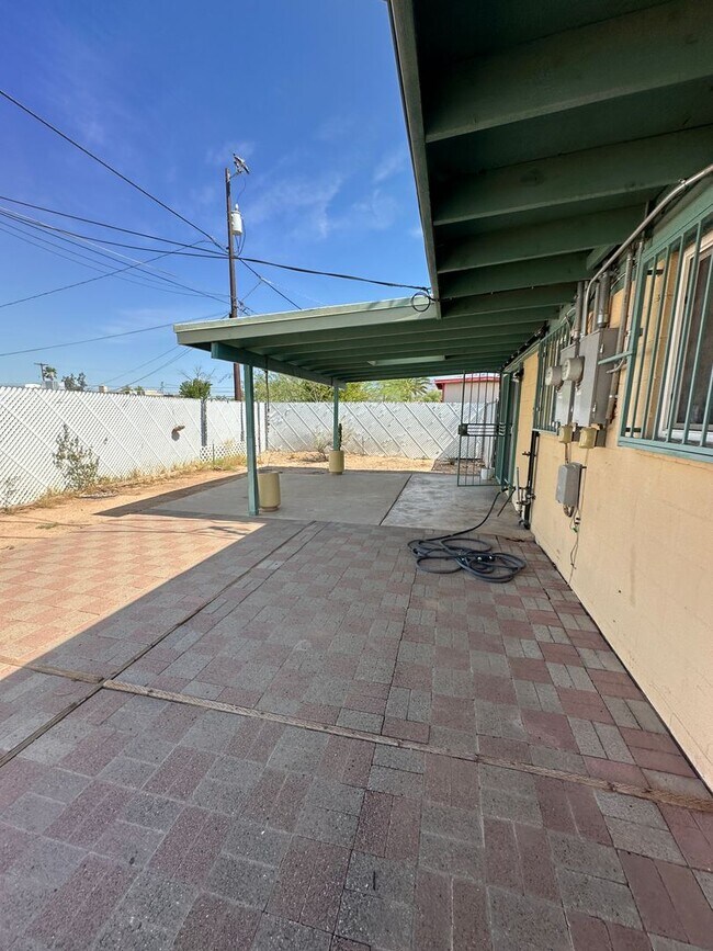 Building Photo - 2849 N Eastgate Dr