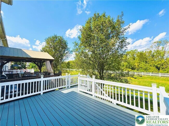 Building Photo - 6945 Hunt Dr