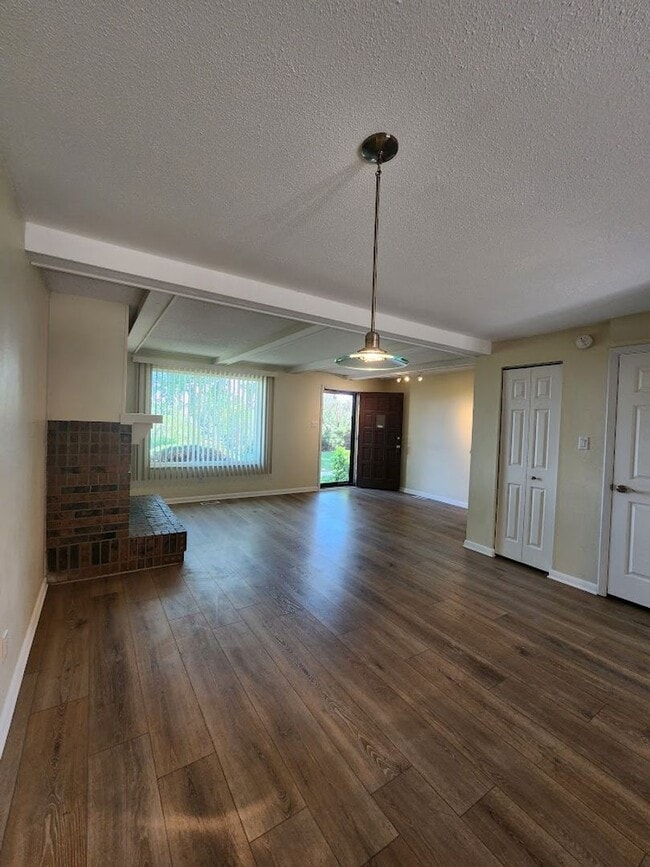 Building Photo - Long Realty & Property Management - Great ...