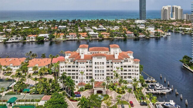 Building Photo - 19925 NE 39th Pl