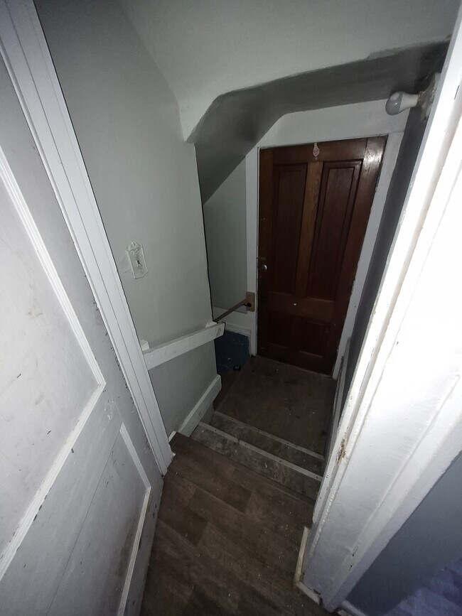 Building Photo - 565 Garfield Pl