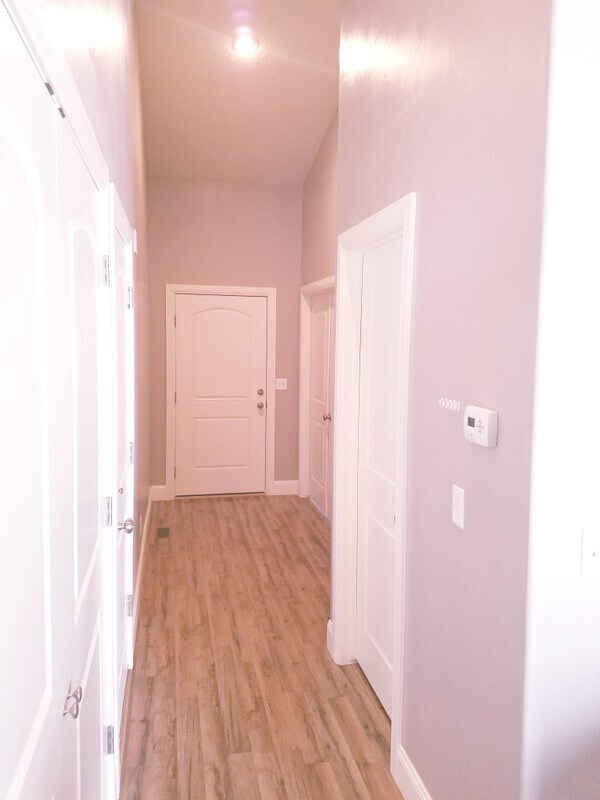 Building Photo - 536 W 1770 S