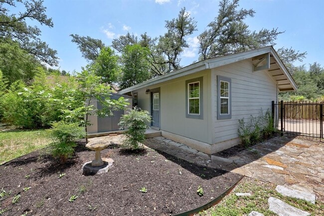 Building Photo - 11205 D-K Ranch Rd