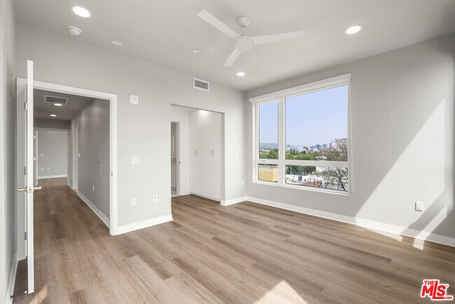 Building Photo - 7428 Santa Monica Blvd