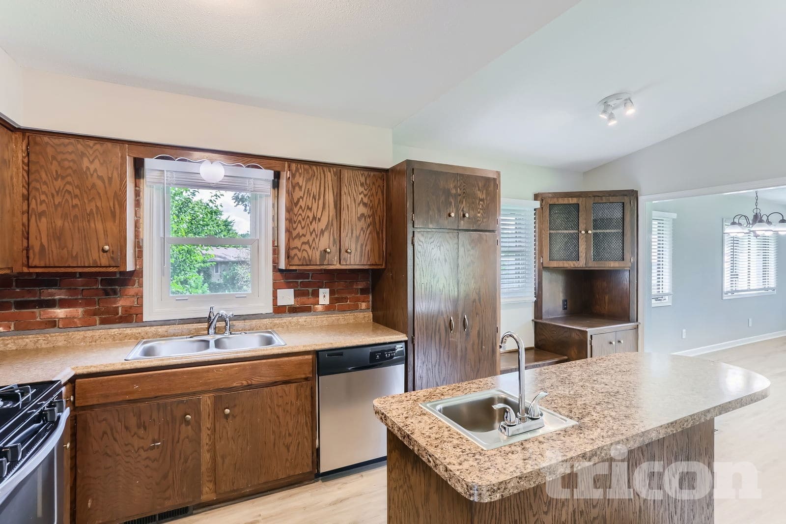 Building Photo - 16417 Gladiola Ave