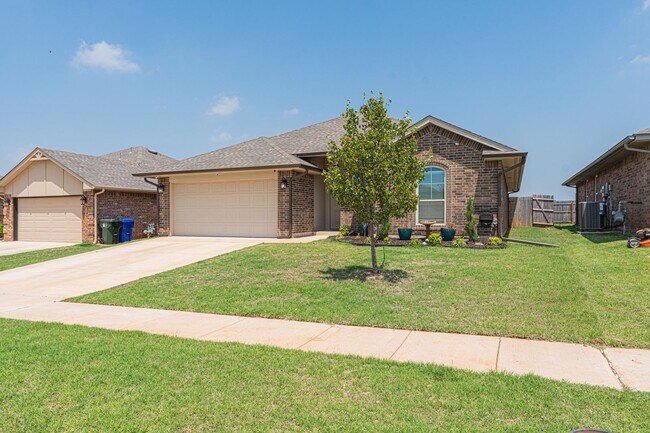 Building Photo - 3911 Sledmere Ln