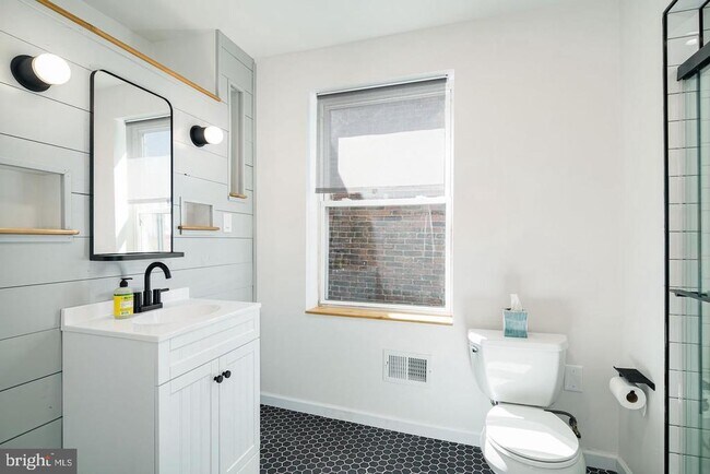 Building Photo - 1234 S 15th St