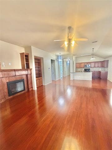 Building Photo - 9044 Golden Sunset Trail