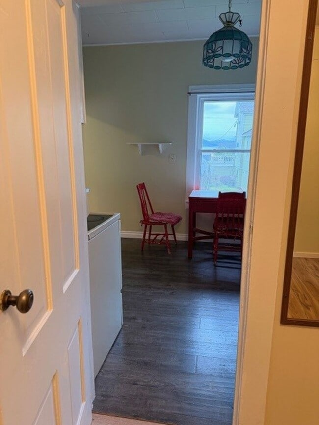 Building Photo - COZY 1 BED 1 BATH HOUSE