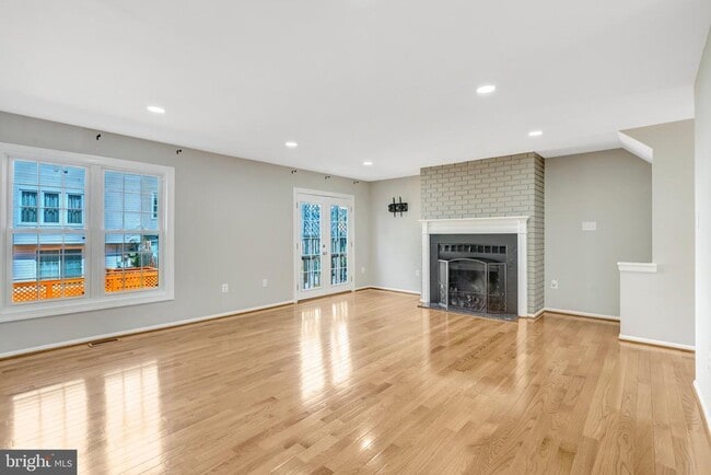 Building Photo - 8478 Battle Ct
