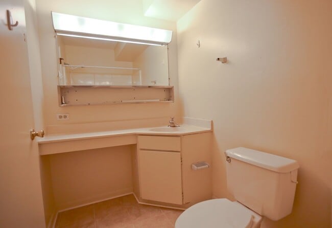 Building Photo - 134 Turtle Creek Rd #6