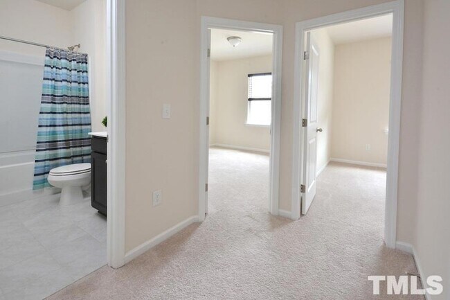 Building Photo - 1108 Finch Ct
