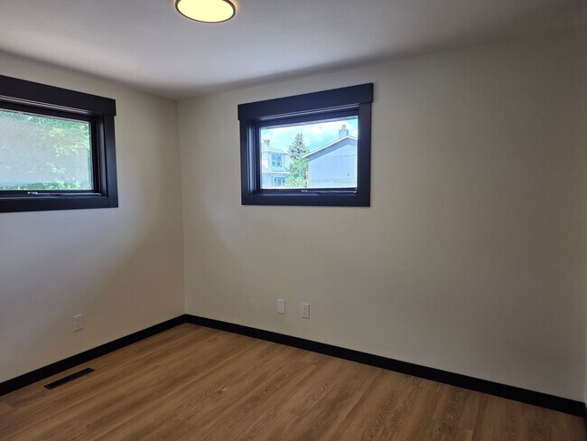 Building Photo - 3717 N Perry St