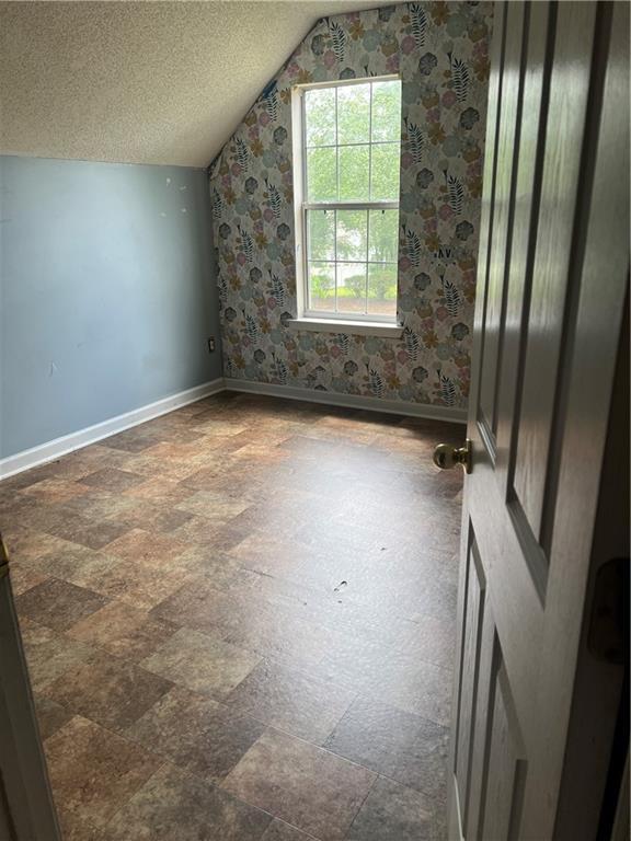 Building Photo - 400 Gresham Dr