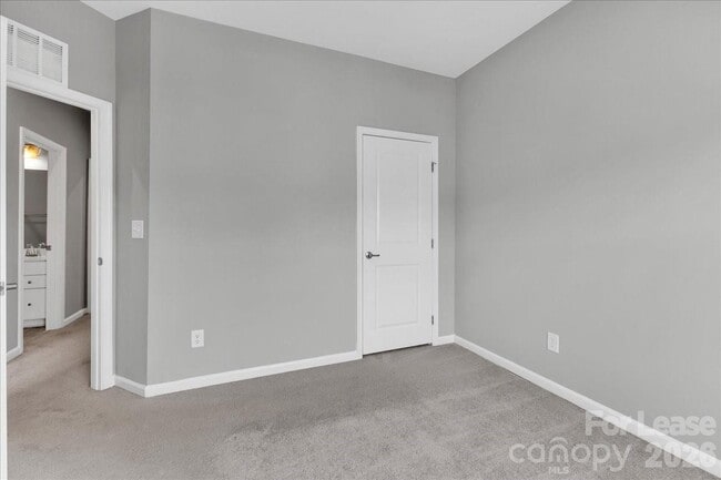 Building Photo - 2611 Grantham Place Dr