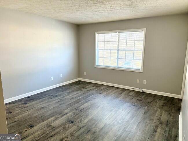 Building Photo - 111 W Burke St