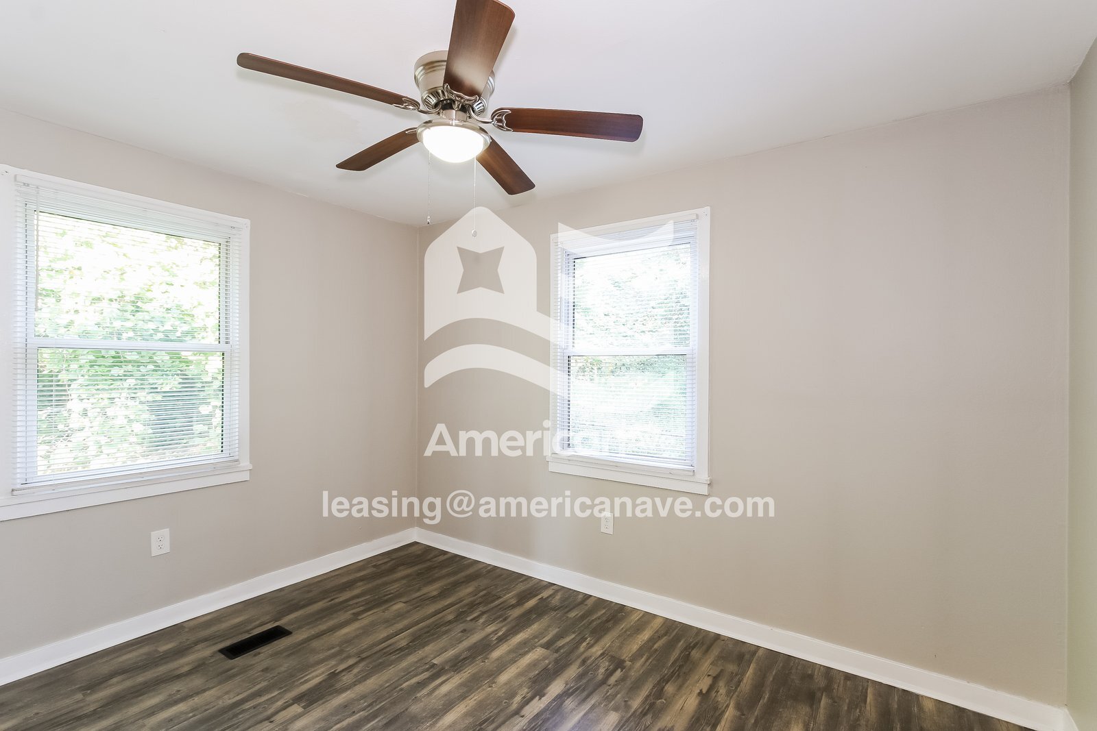 Building Photo - 663 Seymour Dr