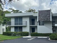 Building Photo - 4009 N Cypress Dr