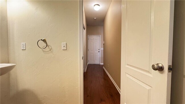 Building Photo - 506 Mirramont Pl