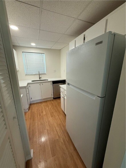 Building Photo - 1100 Ponce De Leon Cir