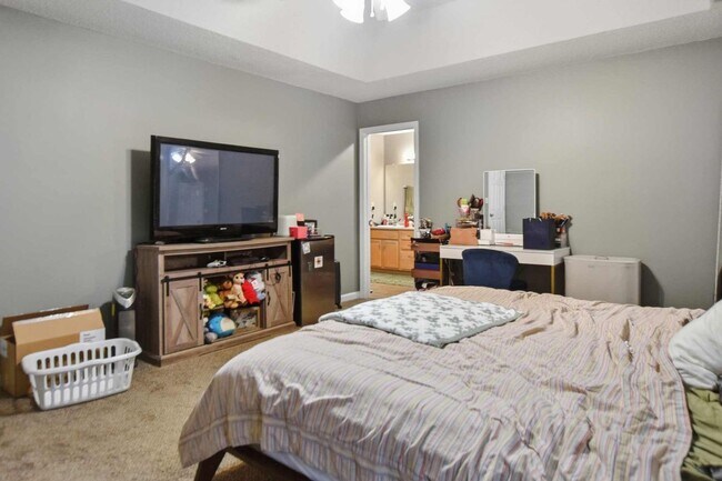 Building Photo - 795 Sugarcane Way