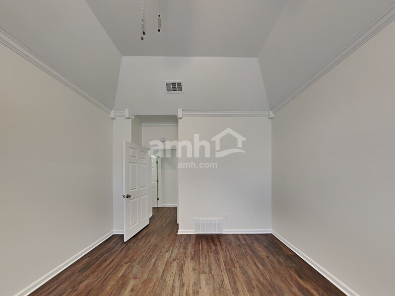 Building Photo - 9276 Durhamshire Dr