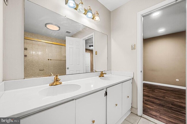 Building Photo - 358 New Market Ct