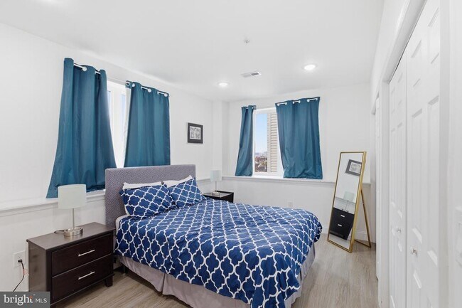 Building Photo - 925 N Broad St