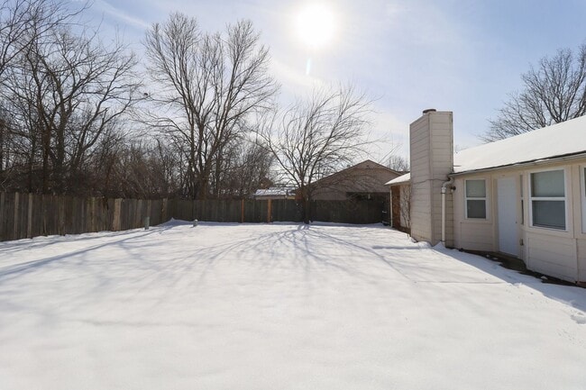 Building Photo - 3 Bed | 1 Bath in East Tulsa!