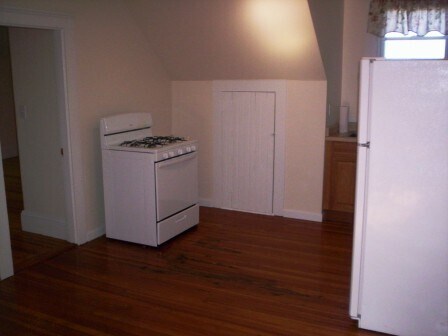 Building Photo - 112 Cranch St