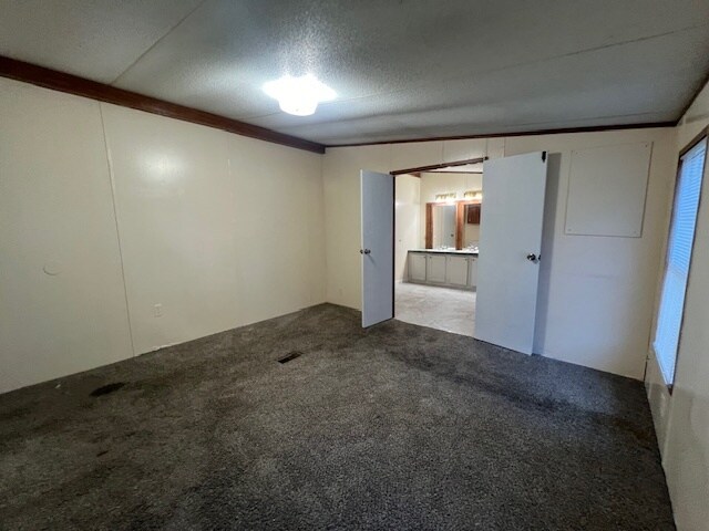 Building Photo - 55 Maple St