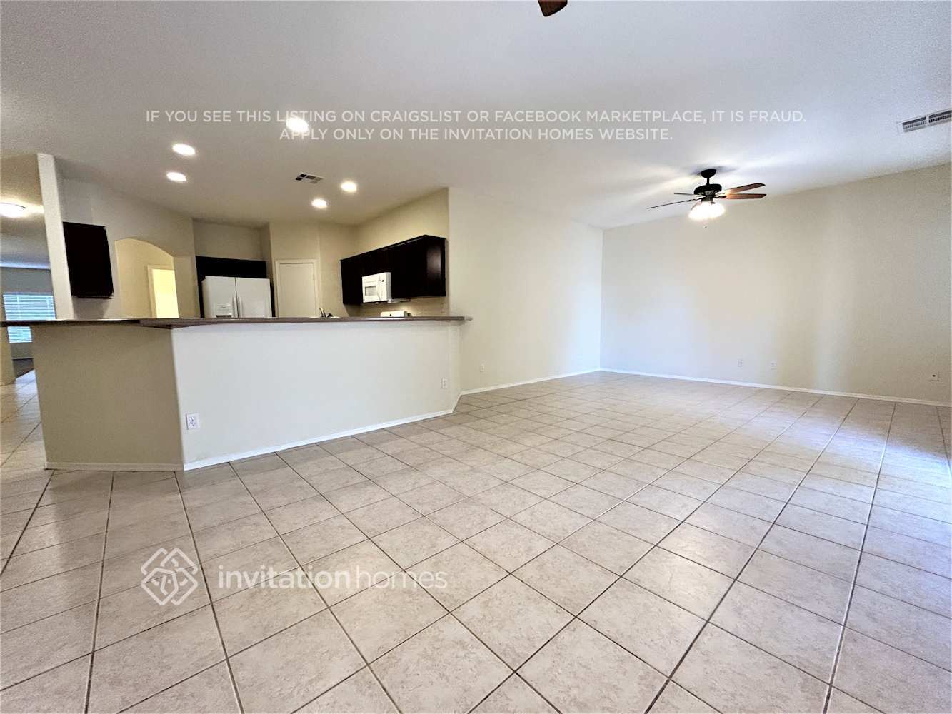 Building Photo - 15722 W Calavar Rd