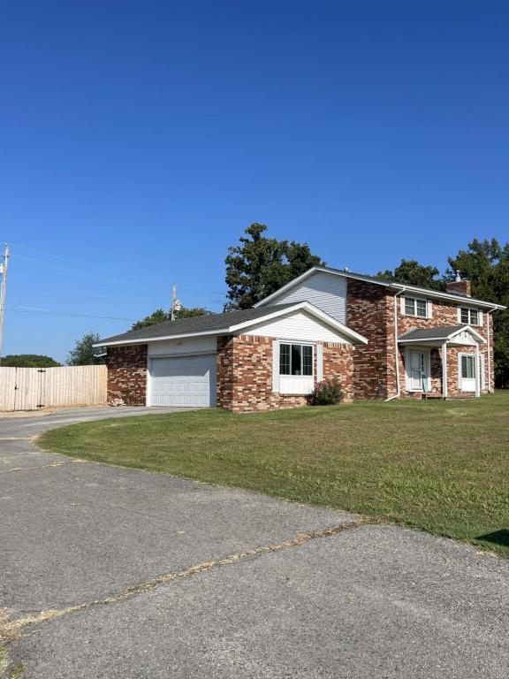 Building Photo - 1551 N Heritage Ln