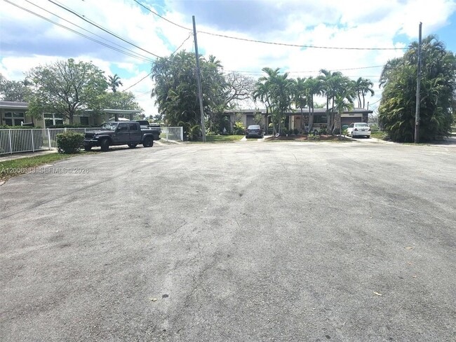 Building Photo - 10790 SW 46th St