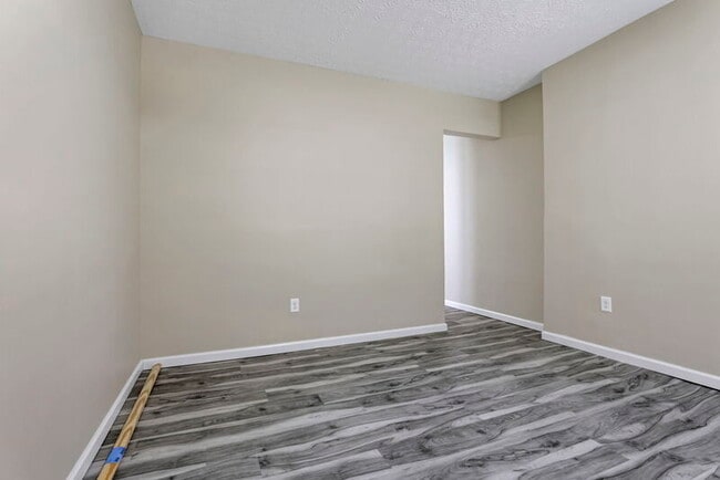 Building Photo - 216 W Park Ave