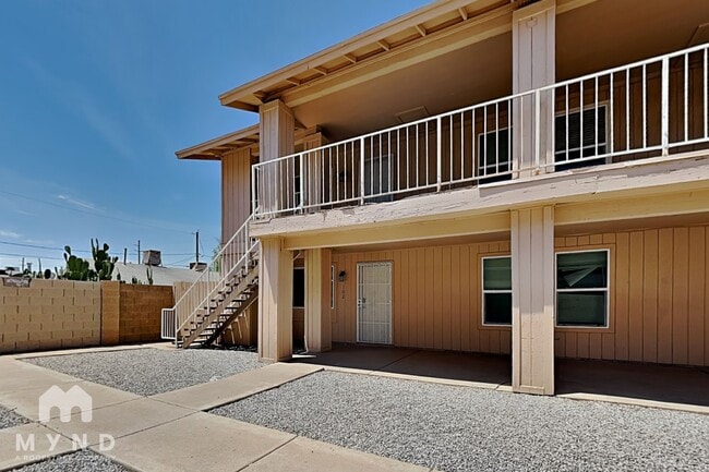 Building Photo - 6657 W Ocotillo Rd