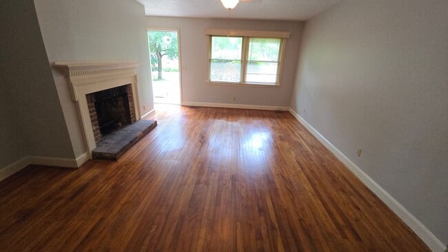 Building Photo - Forest Acres-Duplex