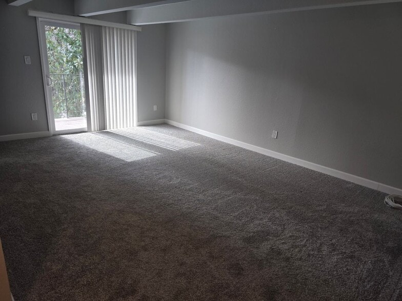 Building Photo - 2300 G St