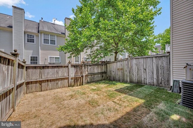 Building Photo - 1815 Spanish Oak Ln
