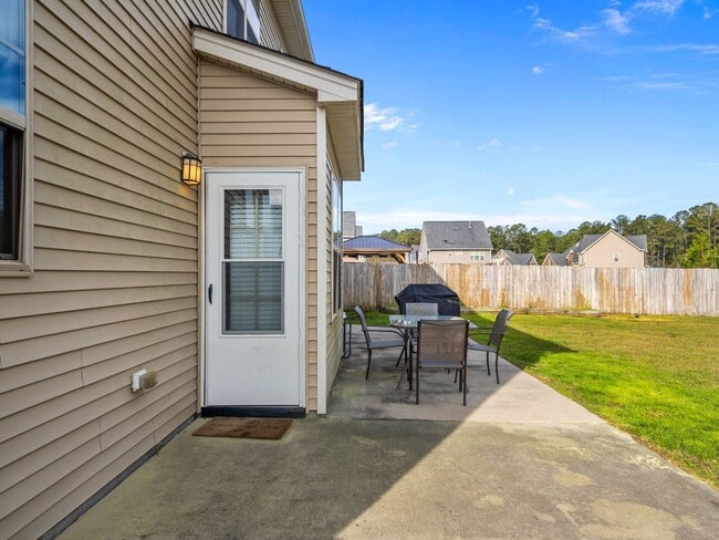 Building Photo - 5 Bedroom Home in Carolina Forest